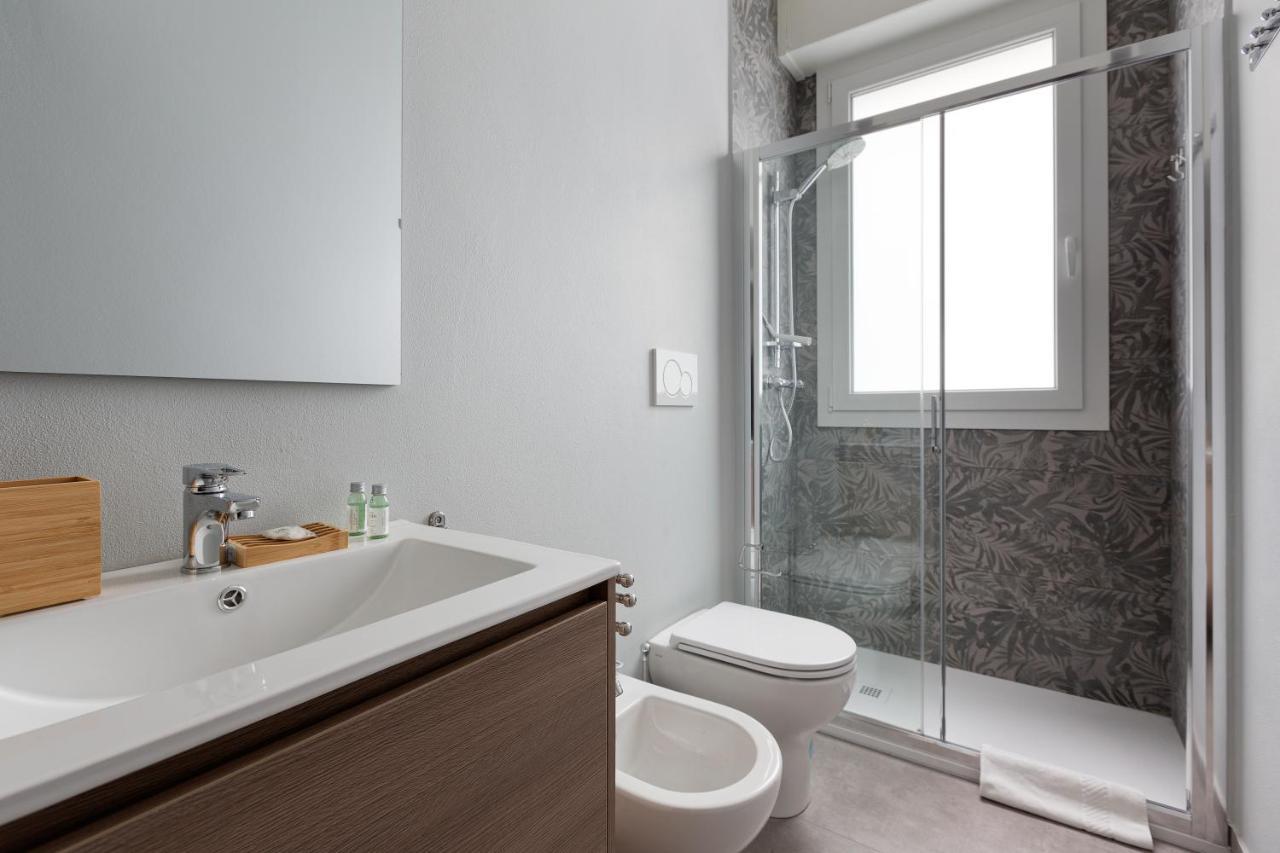 Dergano Comfy Apartment - 250 M Far From M3 Milan Bagian luar foto