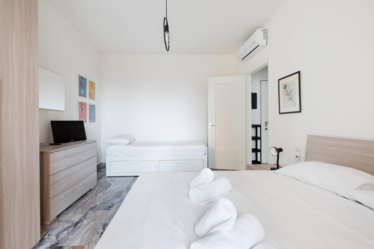 Dergano Comfy Apartment - 250 M Far From M3 Milan Bagian luar foto