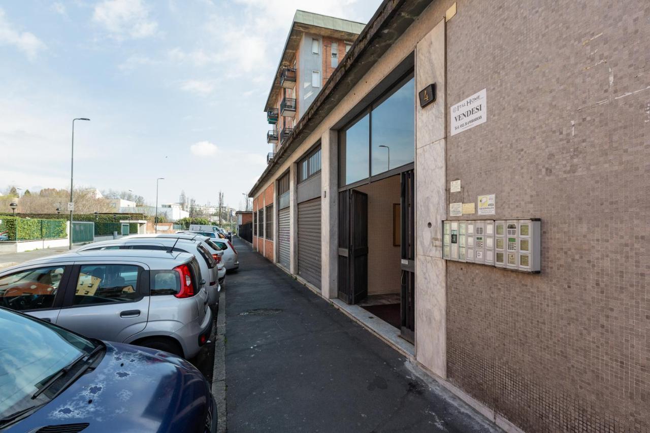 Dergano Comfy Apartment - 250 M Far From M3 Milan Bagian luar foto