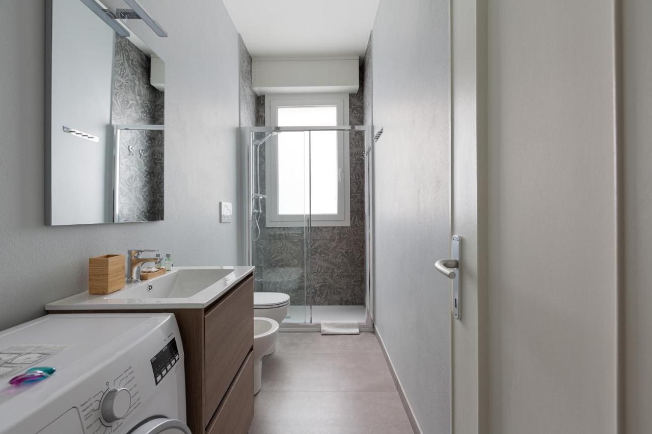 Dergano Comfy Apartment - 250 M Far From M3 Milan Bagian luar foto